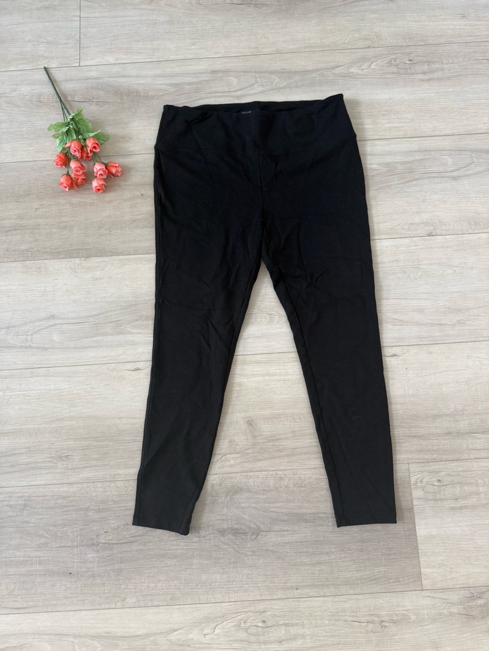 Max & Mia XL women’s black leggings